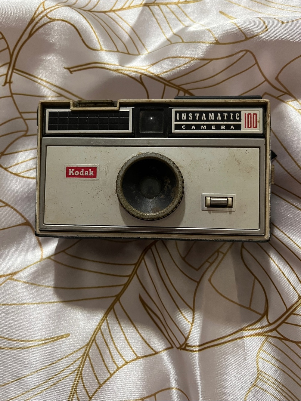 Kodak Instamatic 100 White and Black Retro Pocket Camera